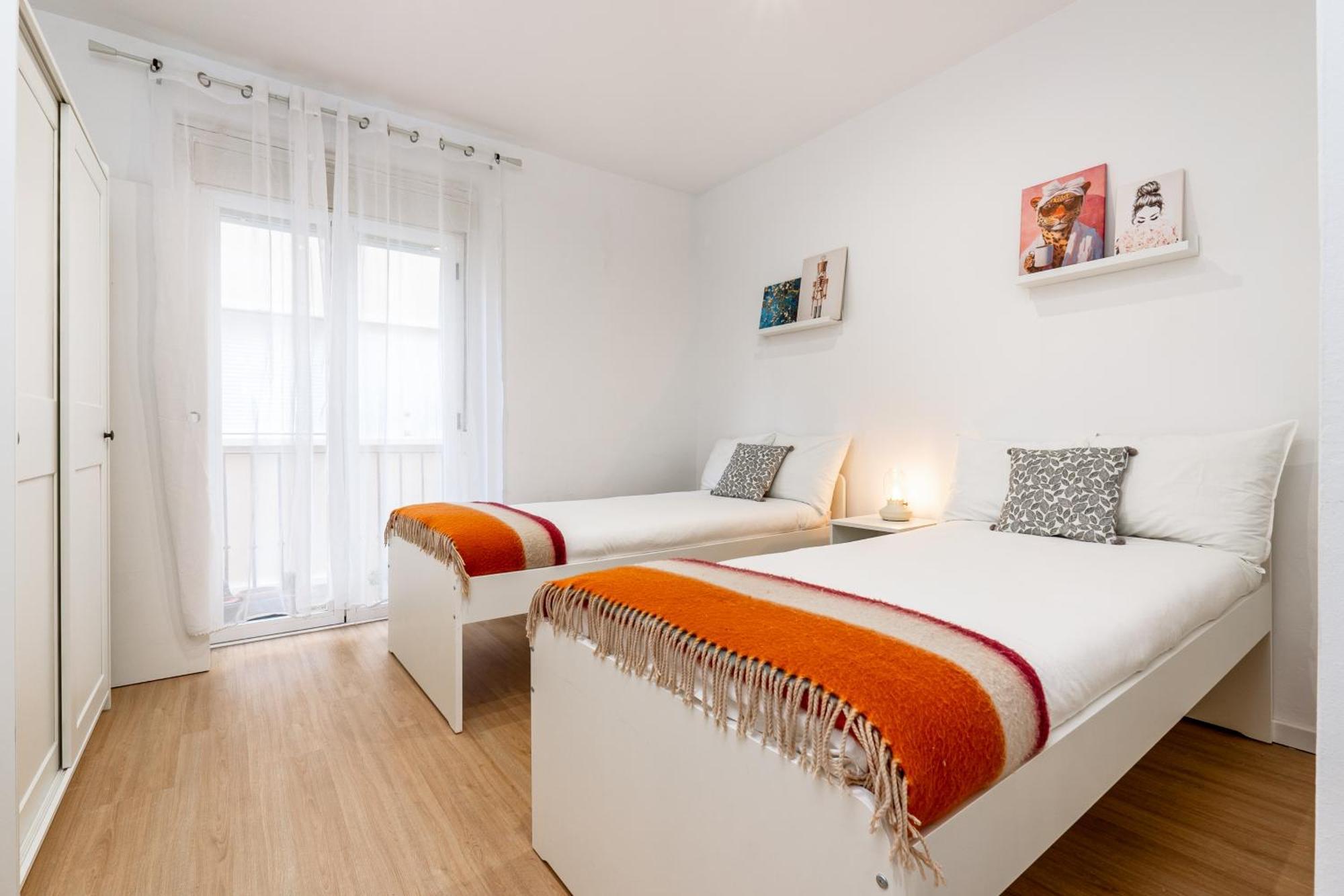 Apartment La Plaza, En El Centro Facil Acceso Y Parking Cercano Granada